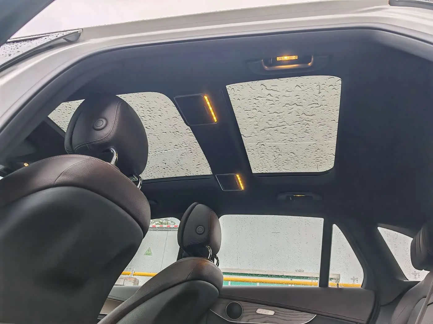 Mercedes-Benz GLC 2021 — Photo 11/20