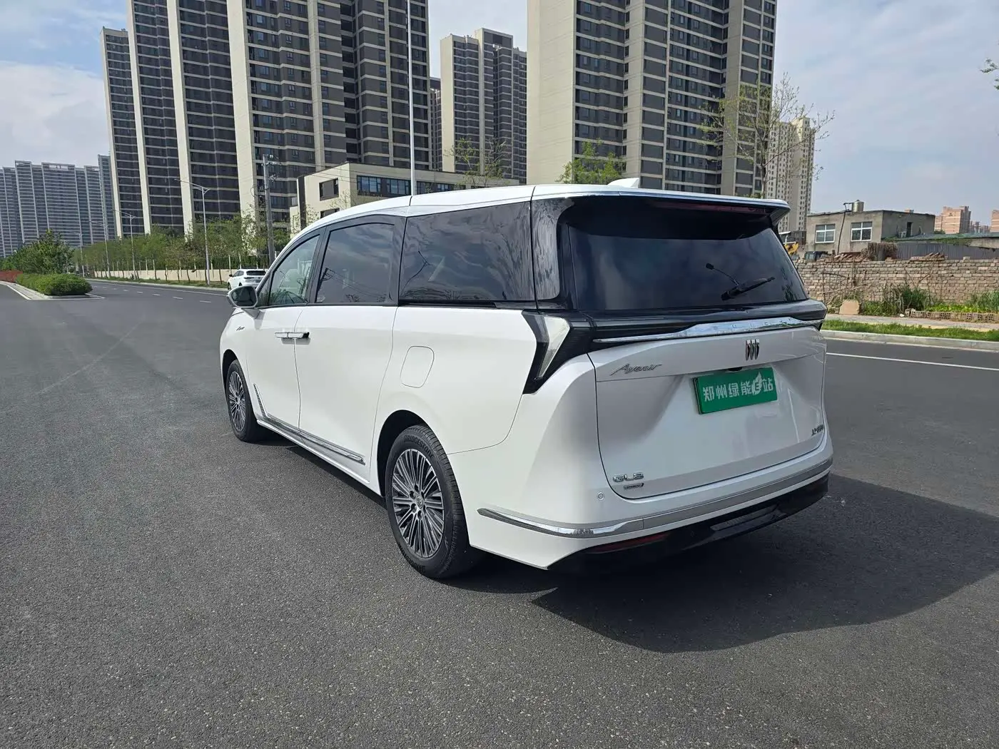 Buick GL8 New Energy 2024 — Photo 7/9