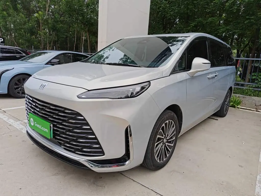 Buick GL8 New Energy 2025 — Photo 1/20