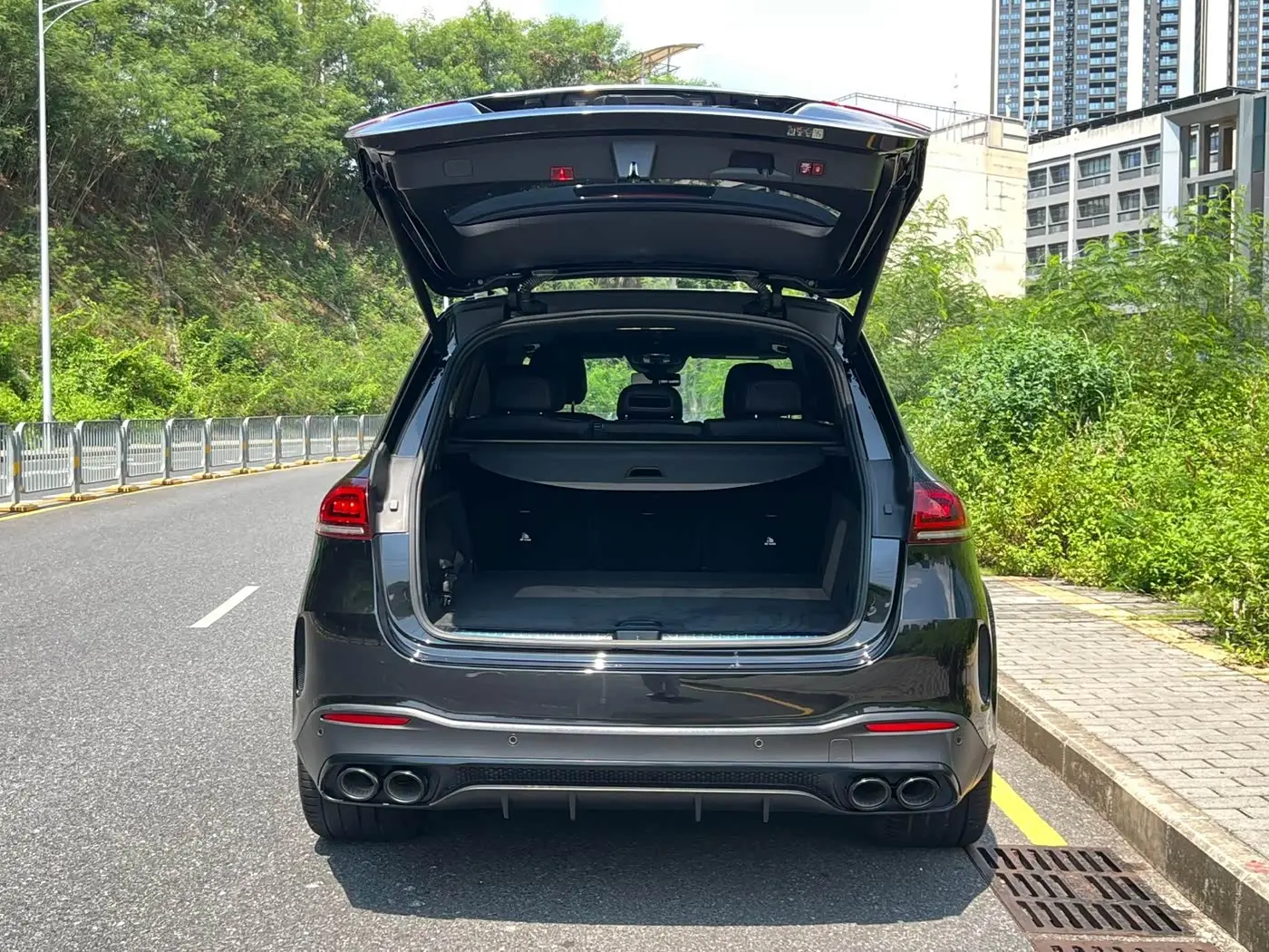 Mercedes-Benz GLE AMG 2023 — Фото 8/20