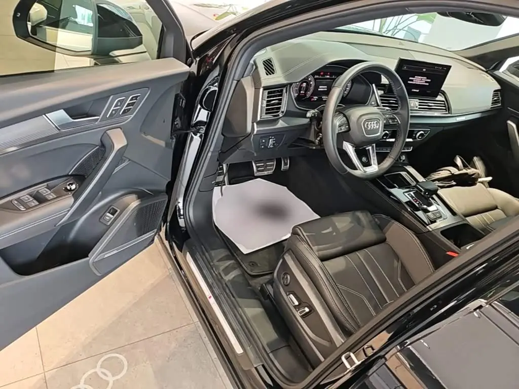 Audi Q5L 2024 — Photo 16/20