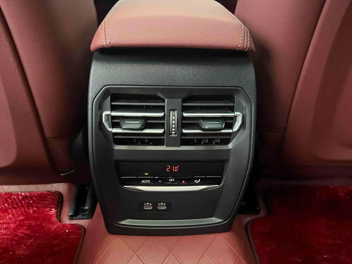 BMW 3 Series 2025 — Фото 18/20