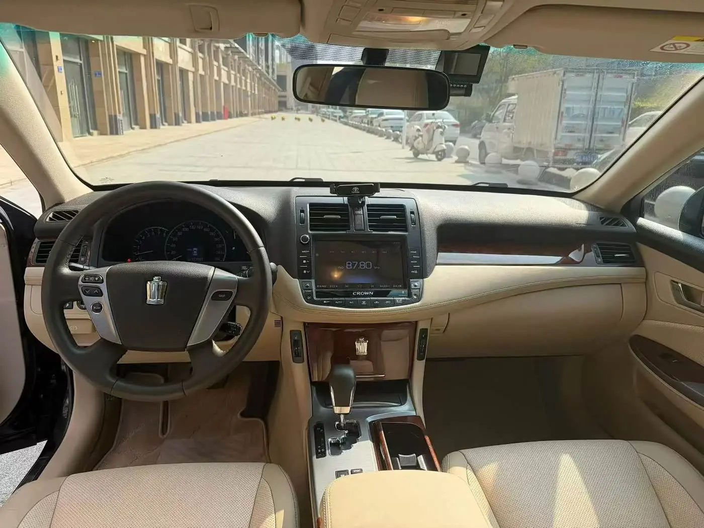 Toyota Crown 2013 — ფოტო 6/9