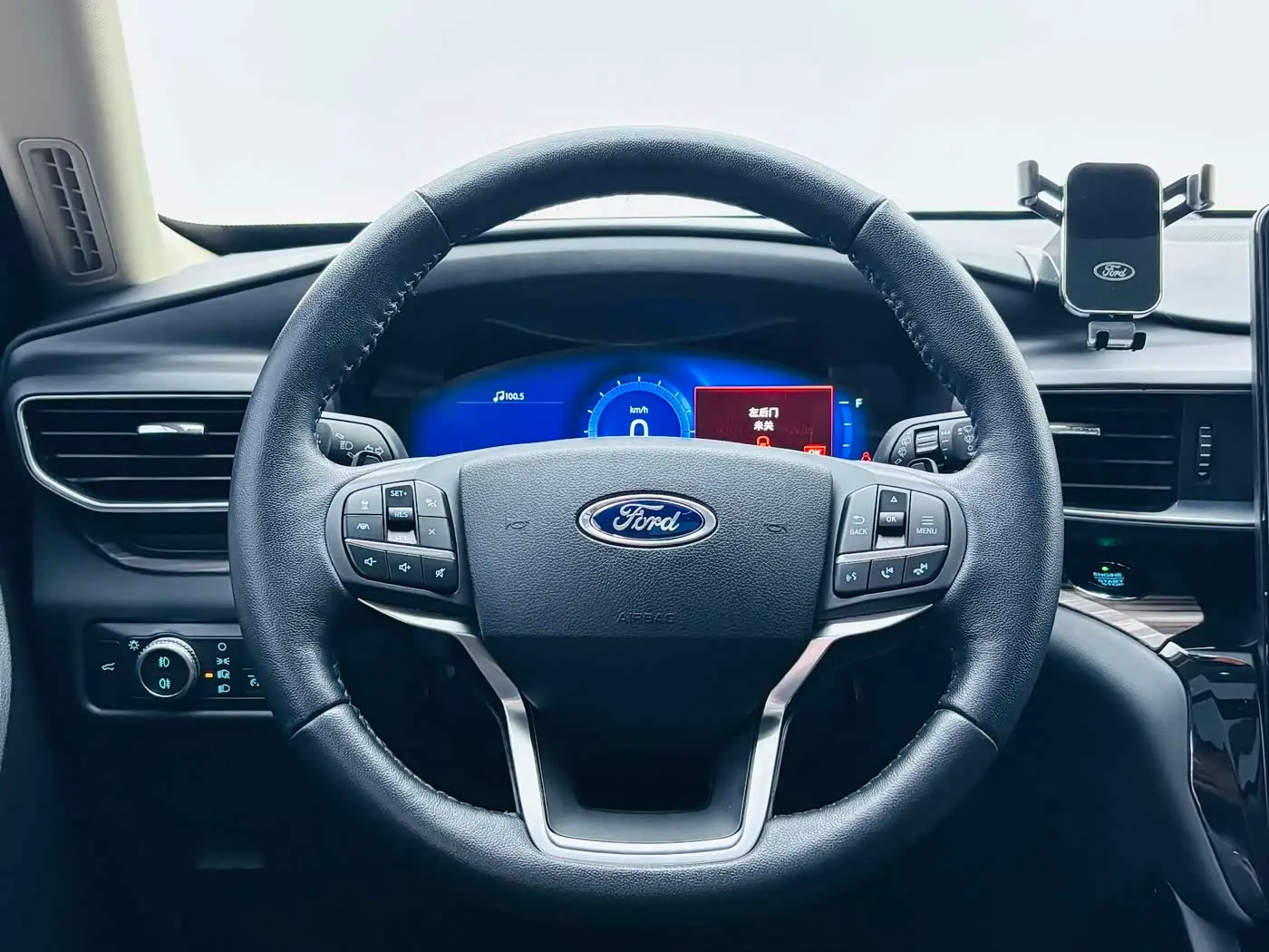 Ford Explorer 2021 — Şəkil 12/18