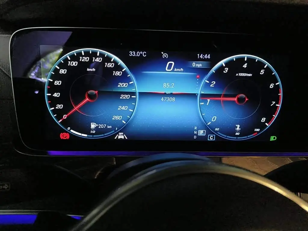 Mercedes-Benz CLS 2021 — Photo 4/13