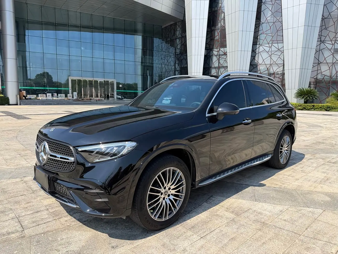 Mercedes-Benz GLC 2024 — Фото 1/15