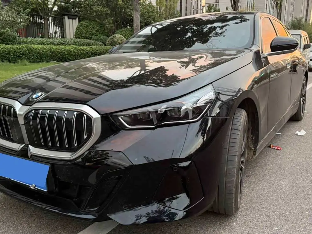 BMW 5 Series, 2026