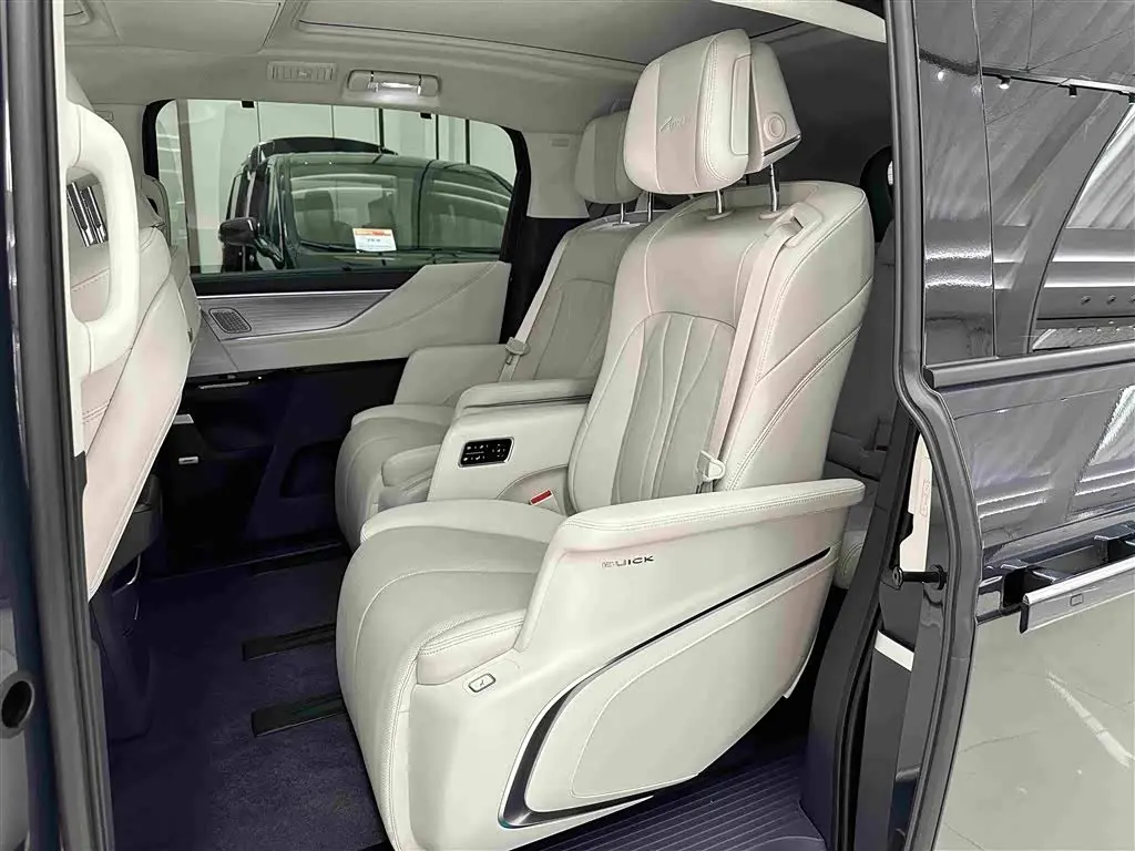 Buick GL8 New Energy 2025 — Photo 12/19