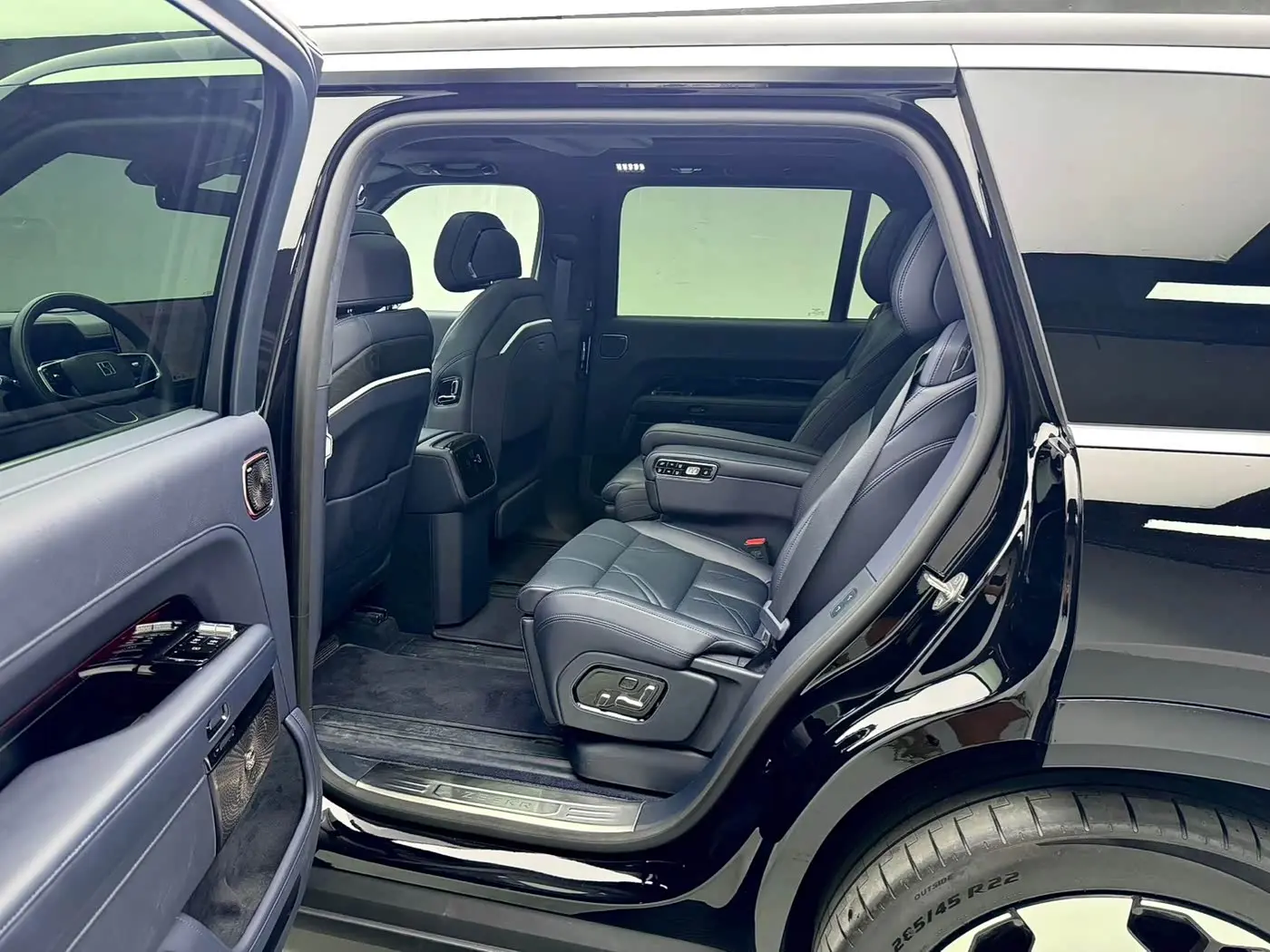 ZEEKR 9X 2026 — Photo 12/20