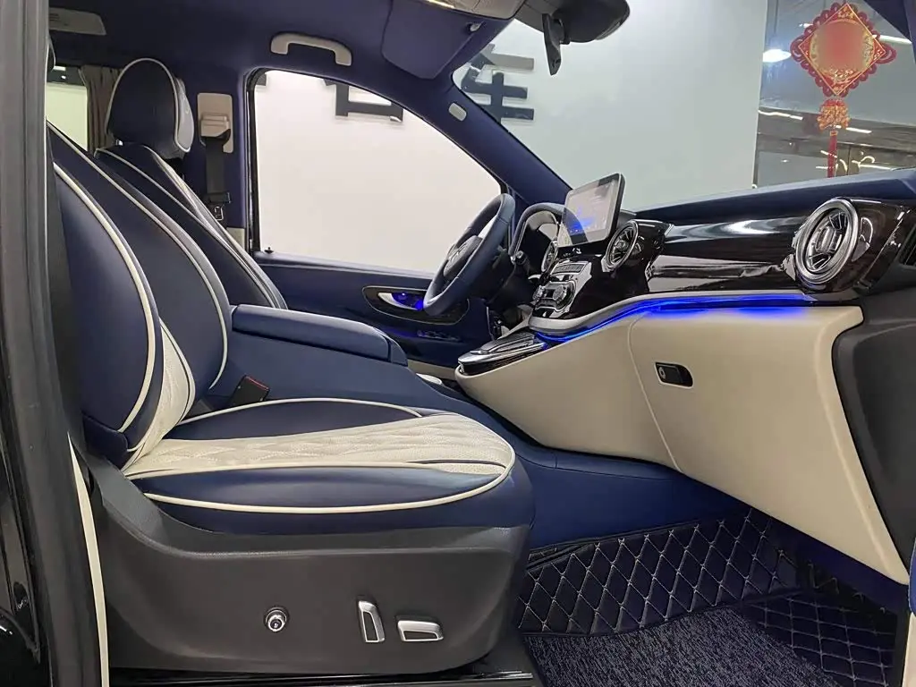 Mercedes-Benz Vito 2022 — Photo 4/20