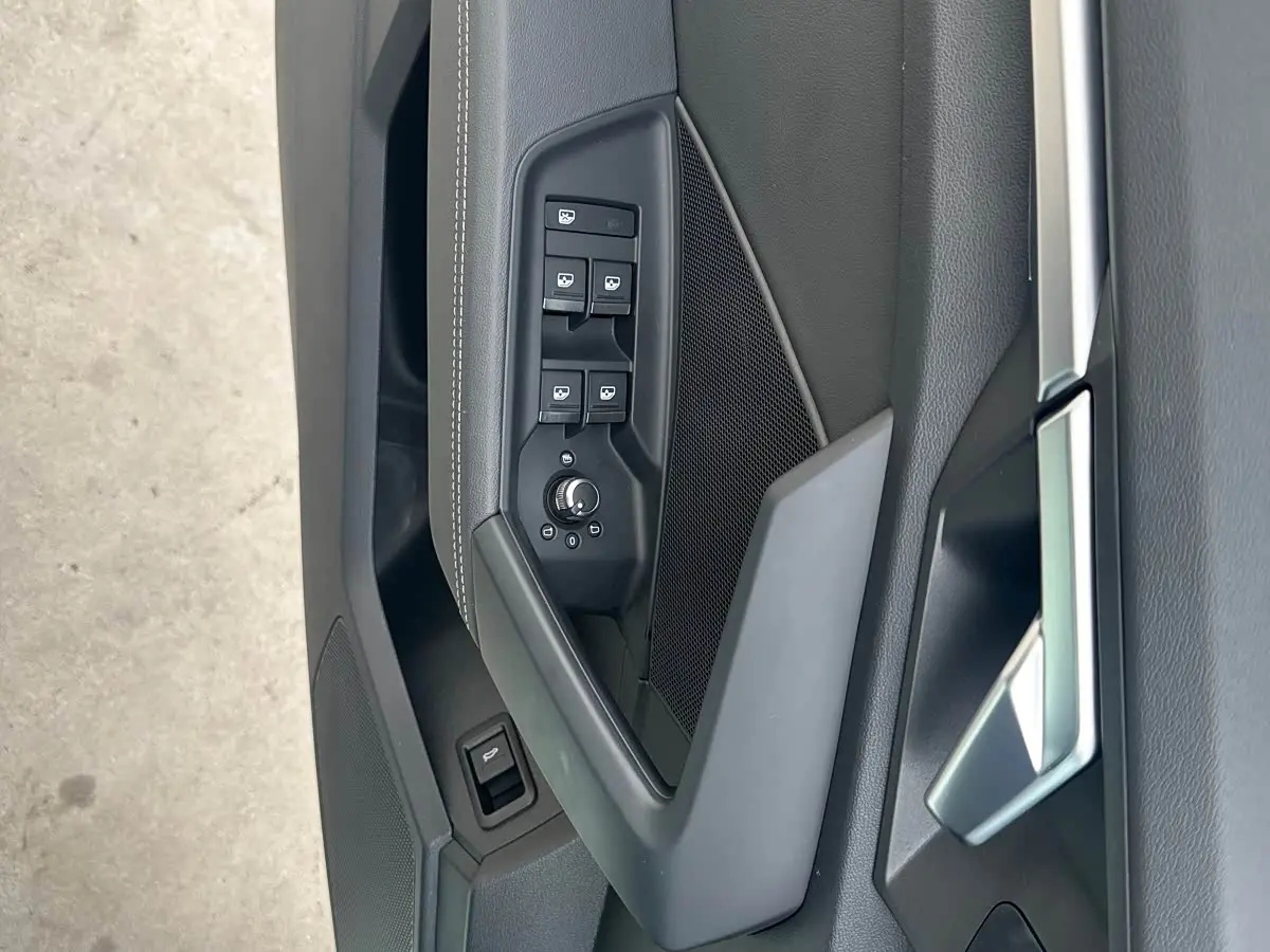 Audi A3 2023 — Photo 8/16
