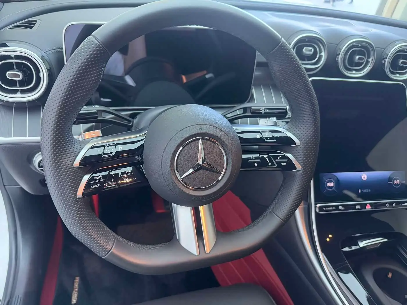 Mercedes-Benz C-Class 2024 — Photo 5/14