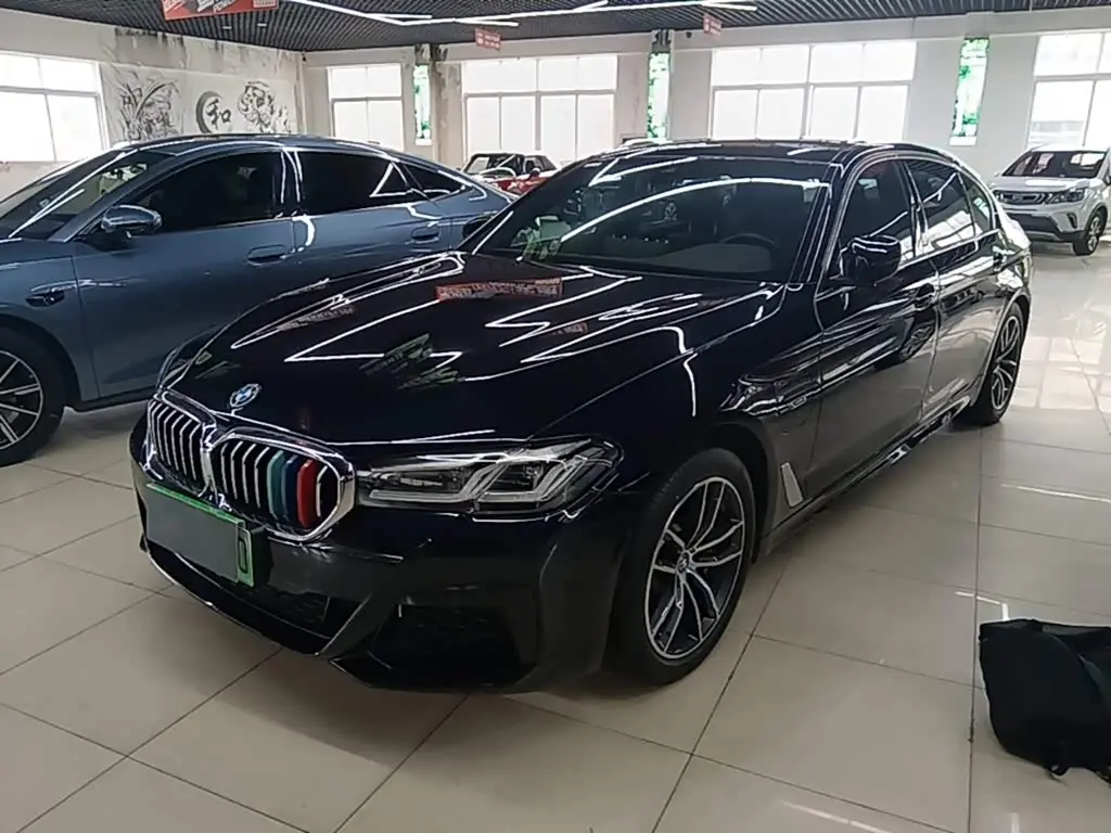 BMW 5 Series New Energy 2023 — Фото 1/20