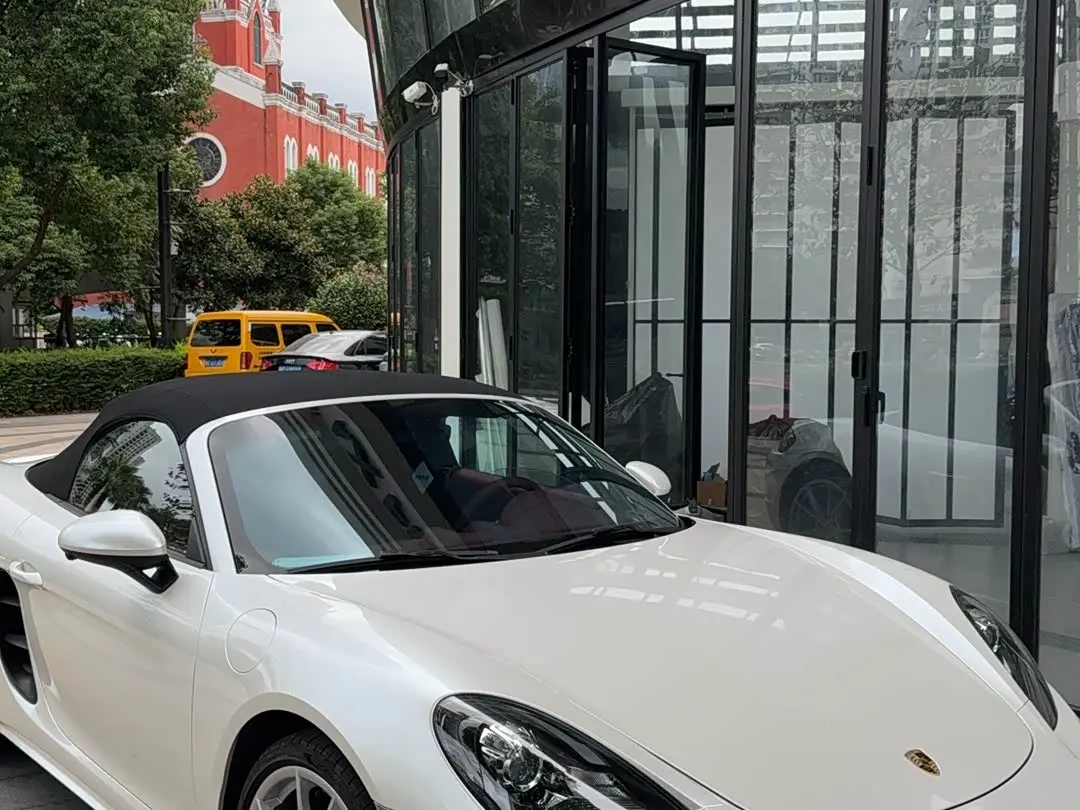 Porsche 718 2018 — Photo 2/8