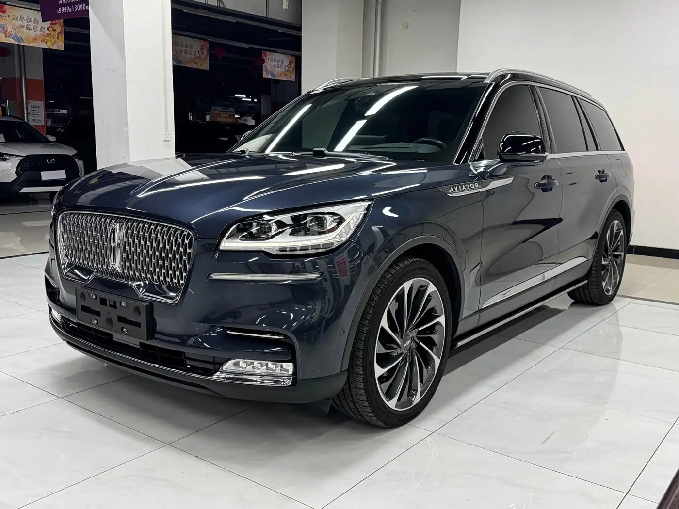 Lincoln Aviator 2021 — ფოტო 1/18