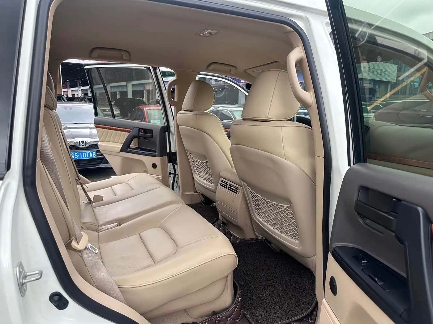 Toyota Land Cruiser 2015 — Photo 5/11
