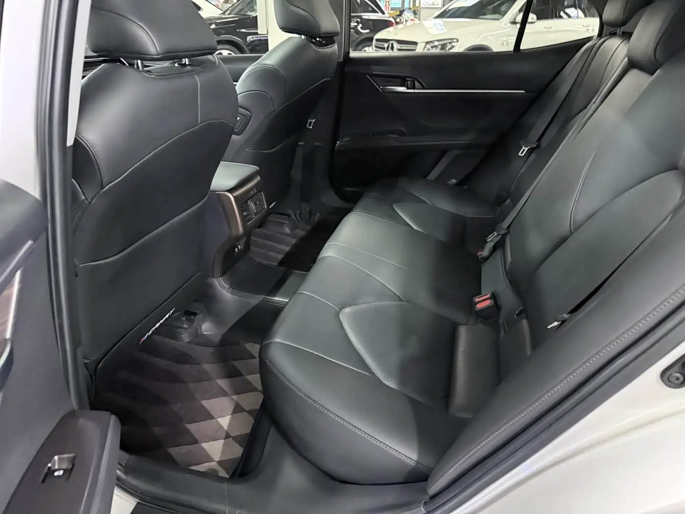 Toyota Camry 2020 — Photo 9/20