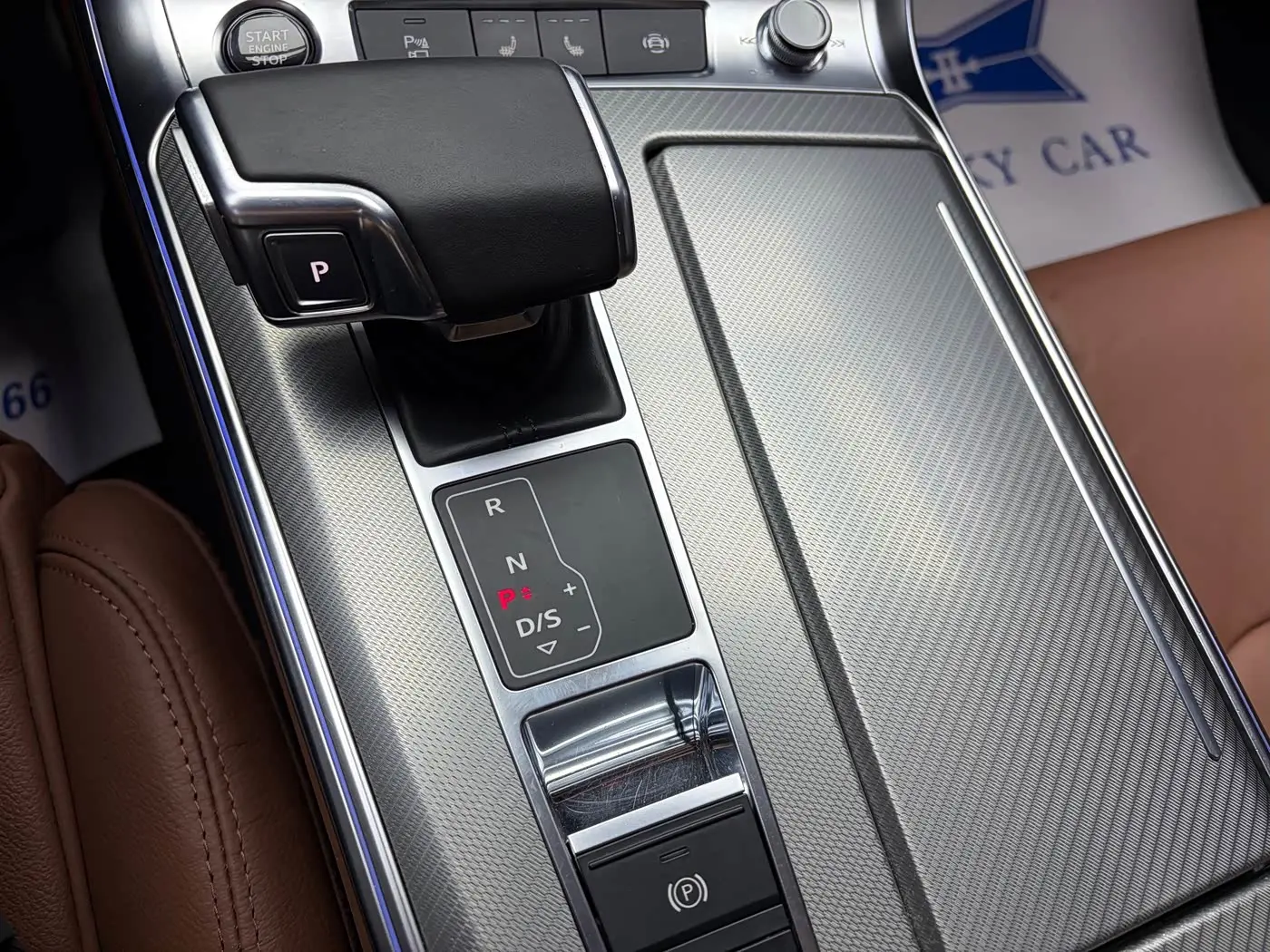 Audi A6L 2021 — ფოტო 14/19