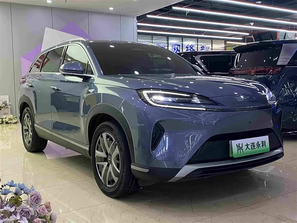 BYD Hai Shi 07 DM-i 2025 — Şəkil 3/18