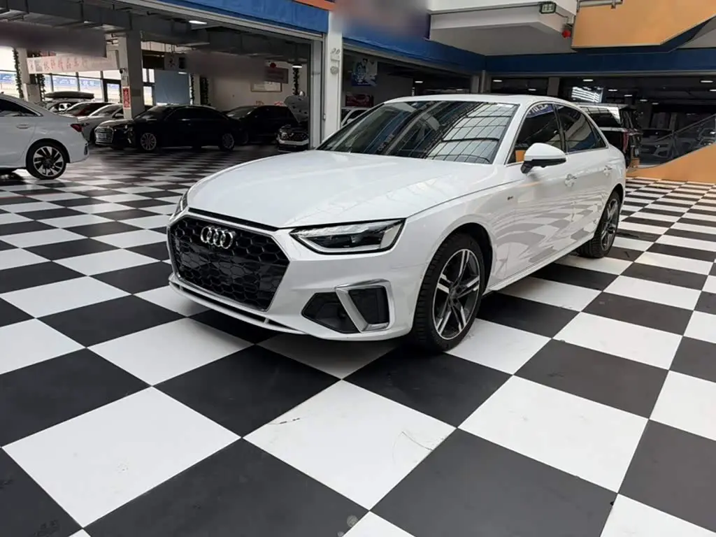 Audi A4L 2020 — Фото 1/13