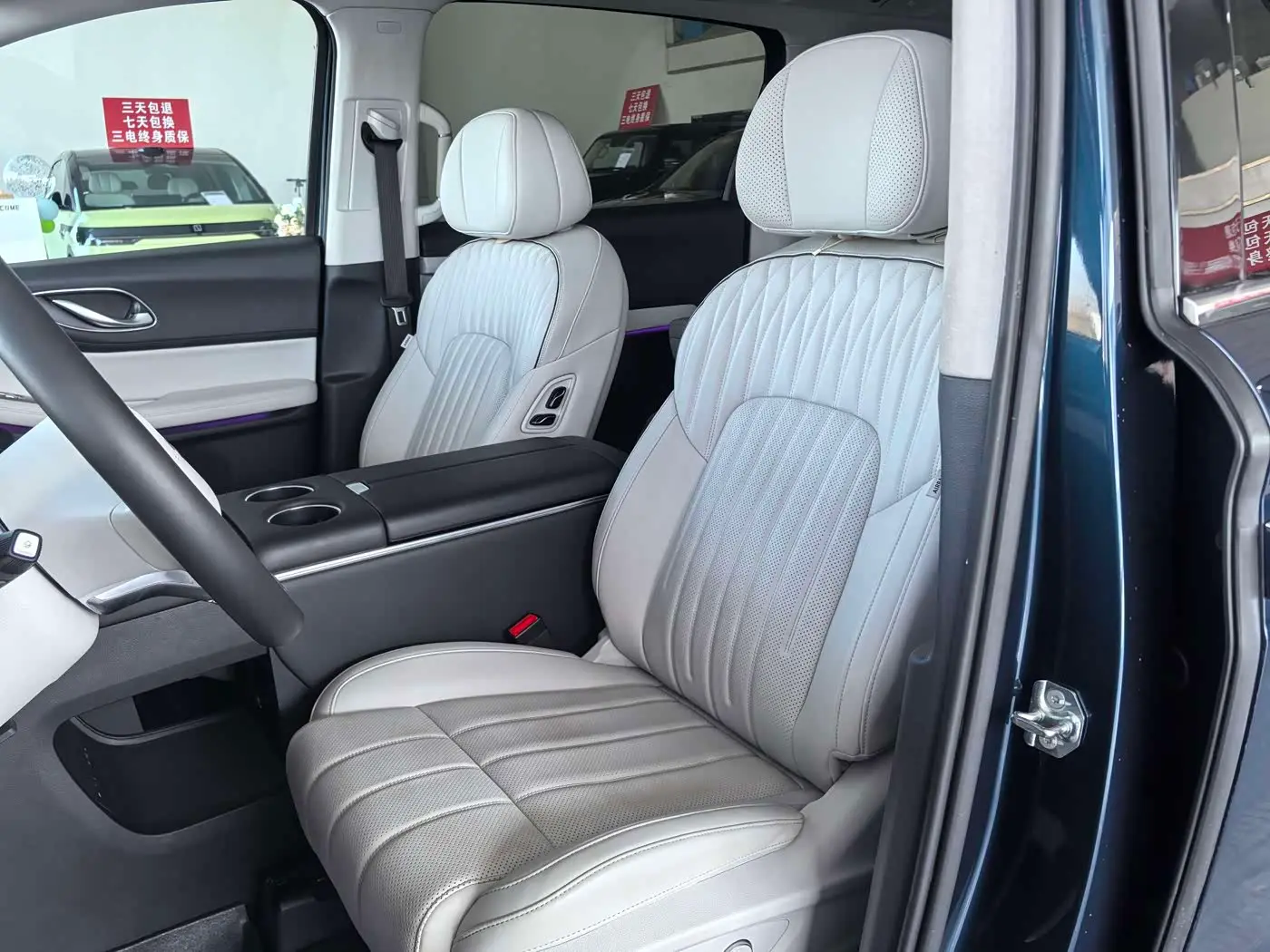 Voyah Auto Voyah Dreamer 2025 — Photo 15/16