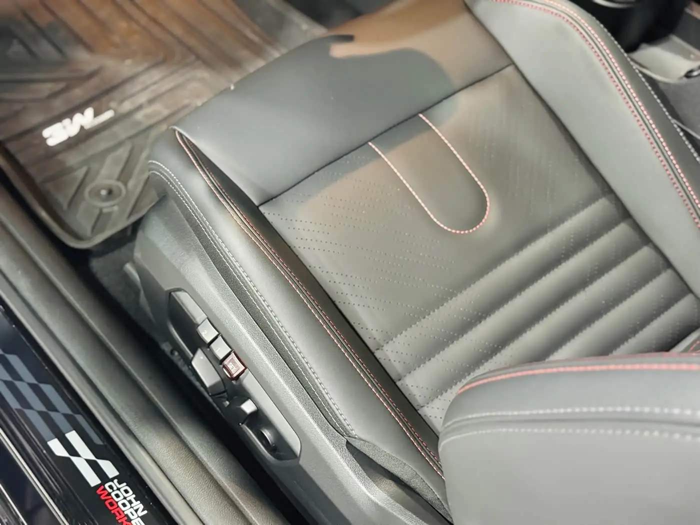 MINI JCW 2025 — Photo 9/20