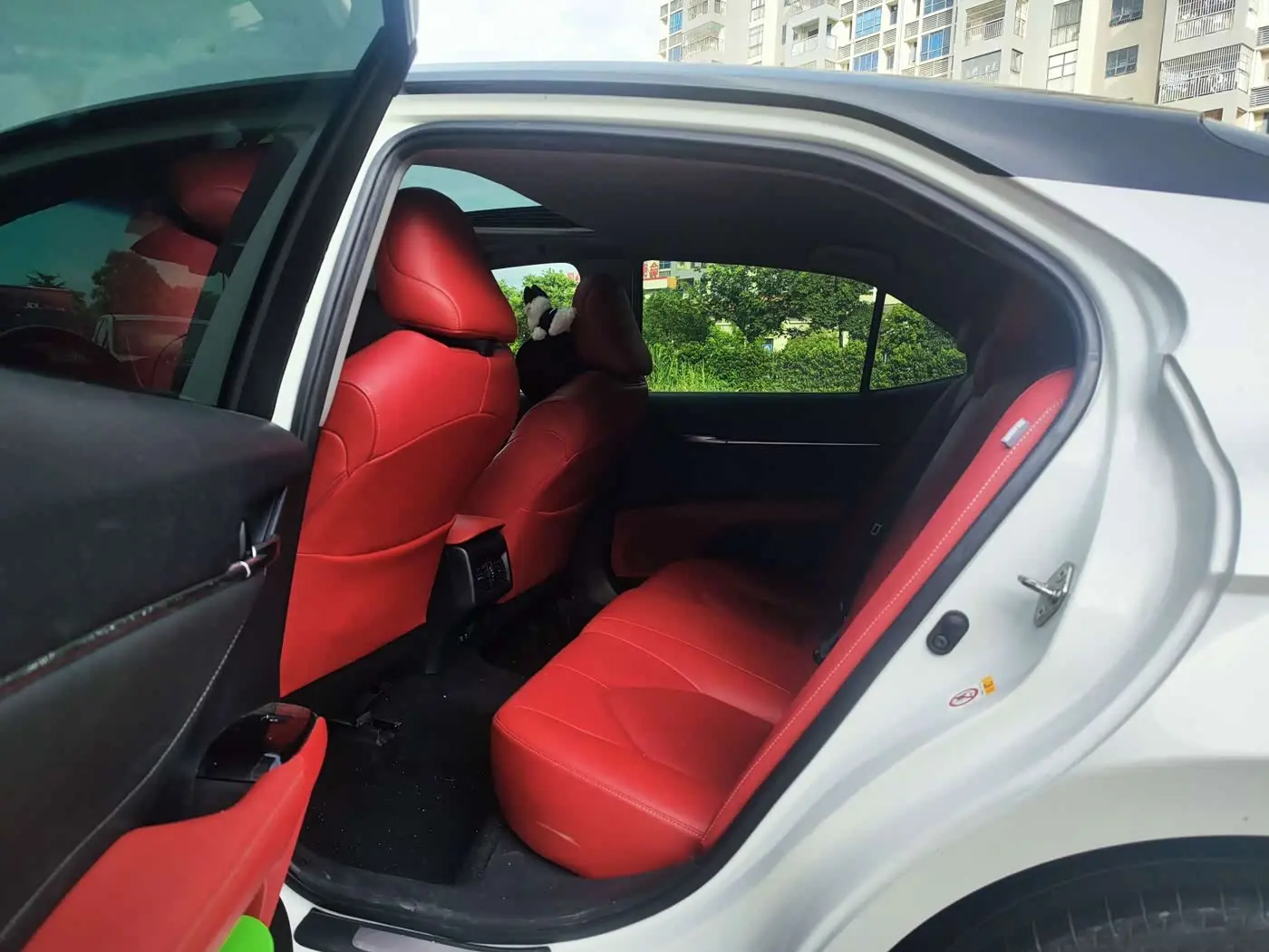 Toyota Camry 2018 — Photo 8/15