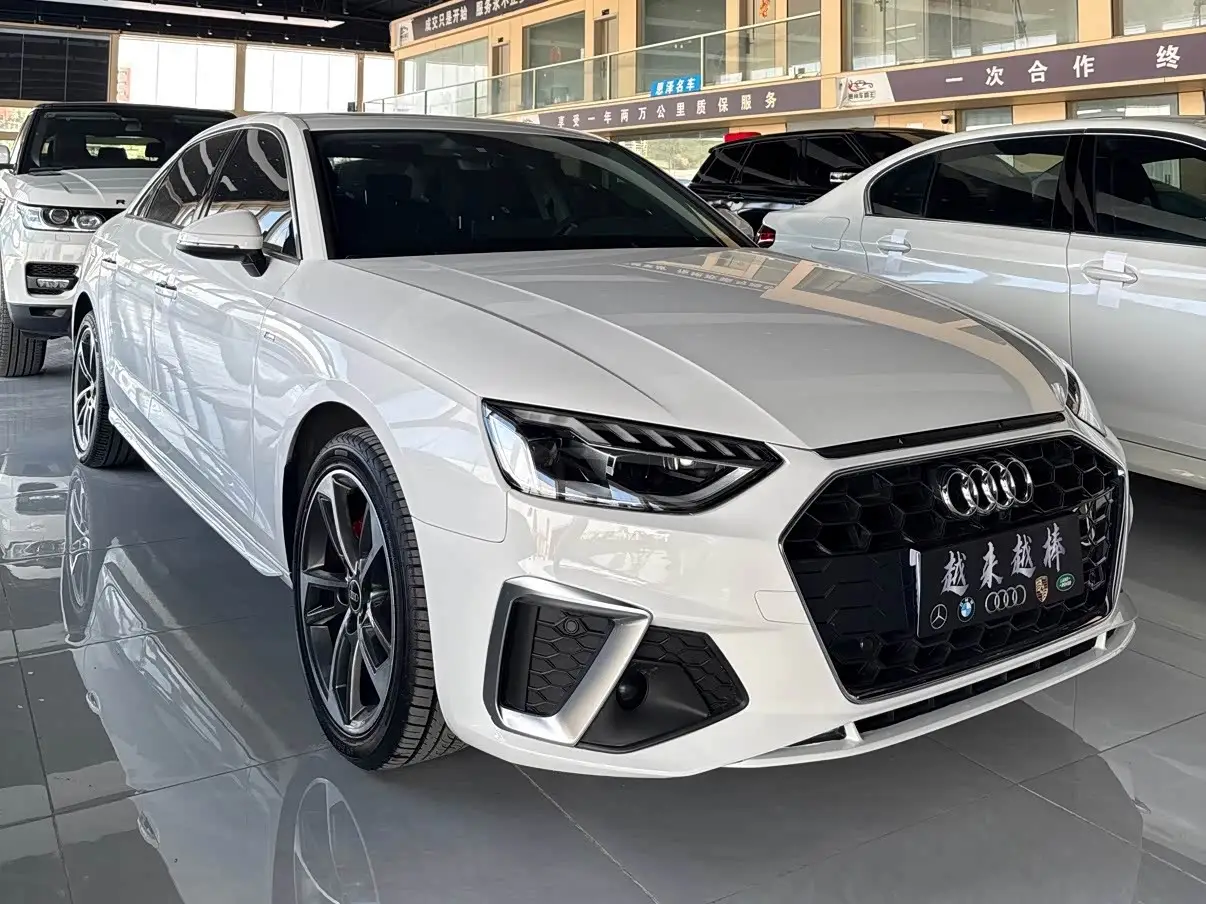 Audi A4L, 2022