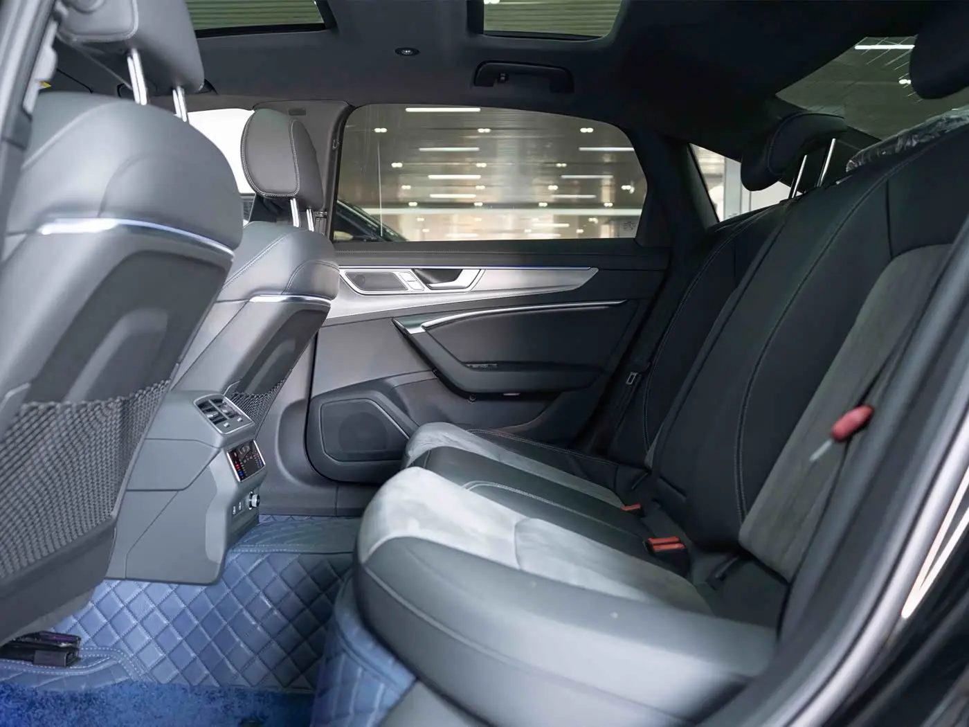 Audi A6L 2024 — Photo 16/16