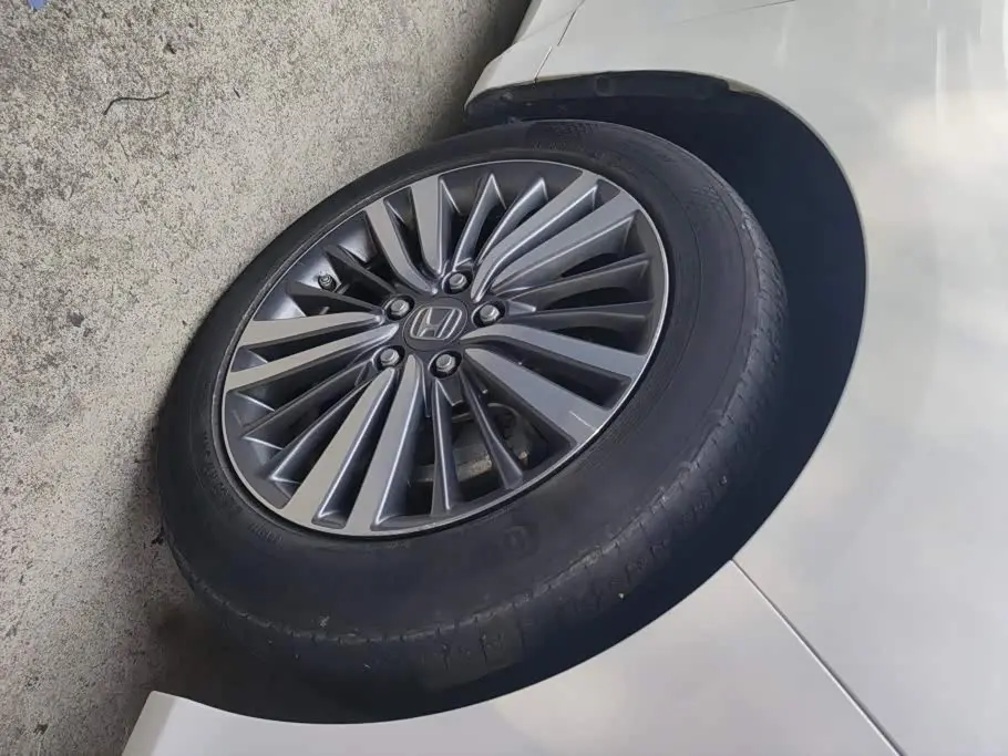 Honda Odyssey 2019 — ფოტო 6/16