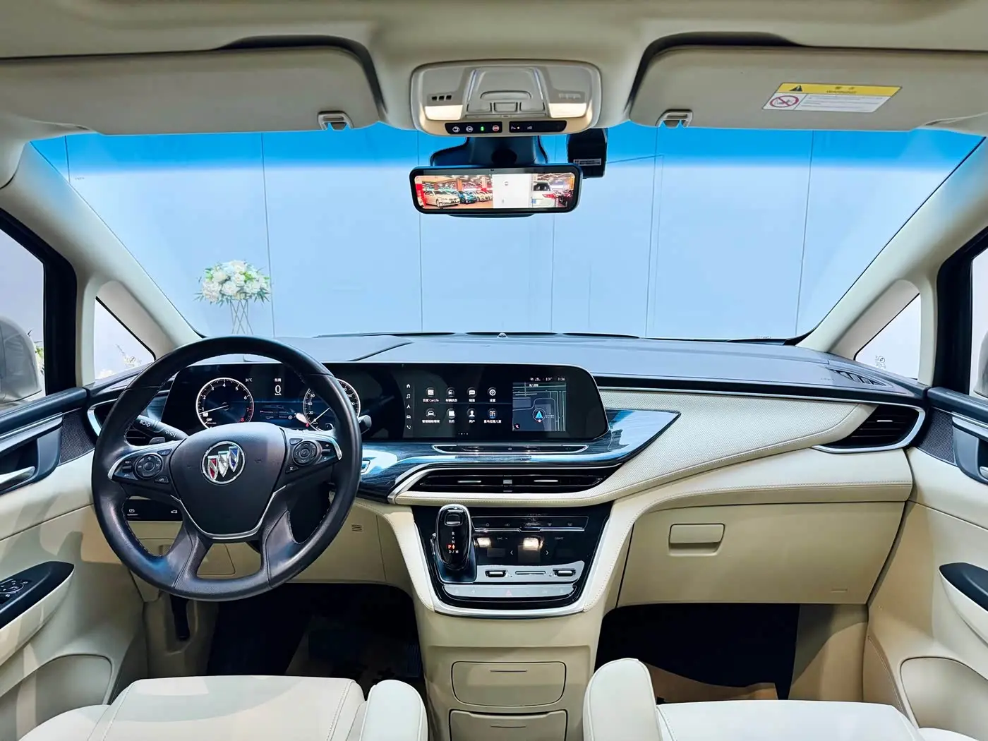 Buick GL8 2021 — Photo 17/20
