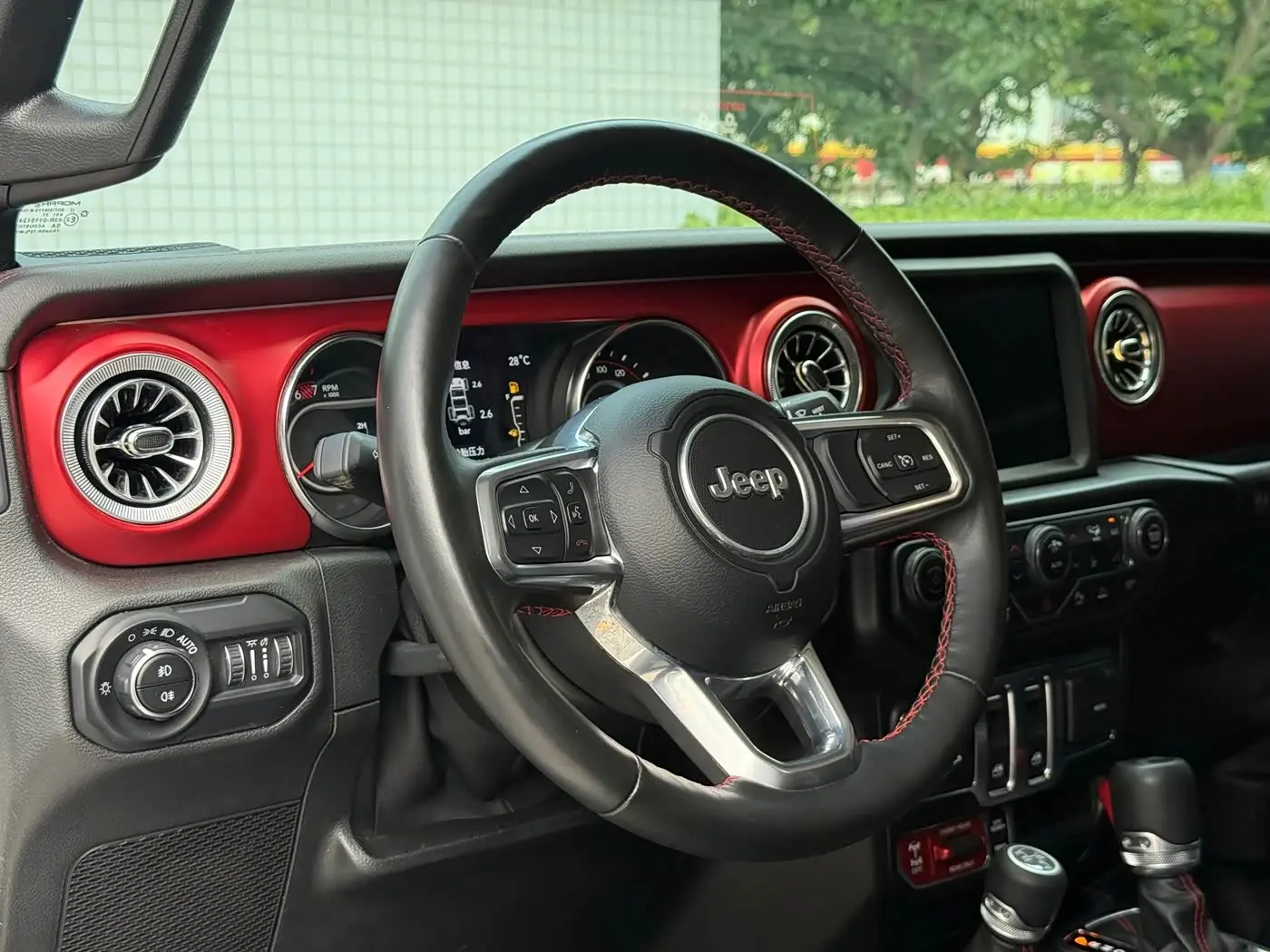 Jeep Wrangler 2021 — Photo 9/13