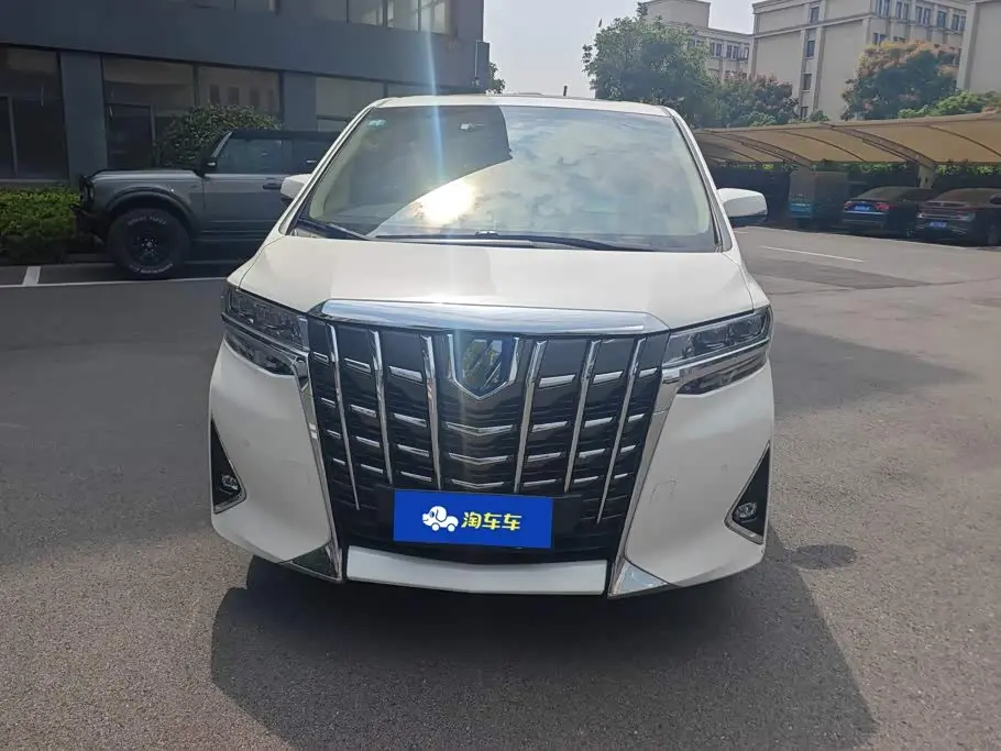 Toyota Alphard 2020 — Photo 2/16