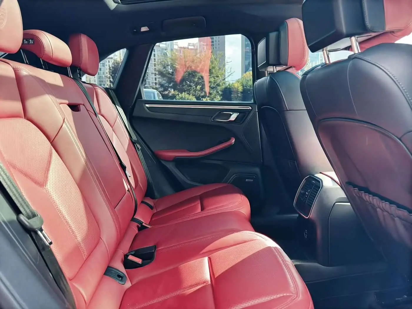 Porsche Macan 2024 — Photo 13/16