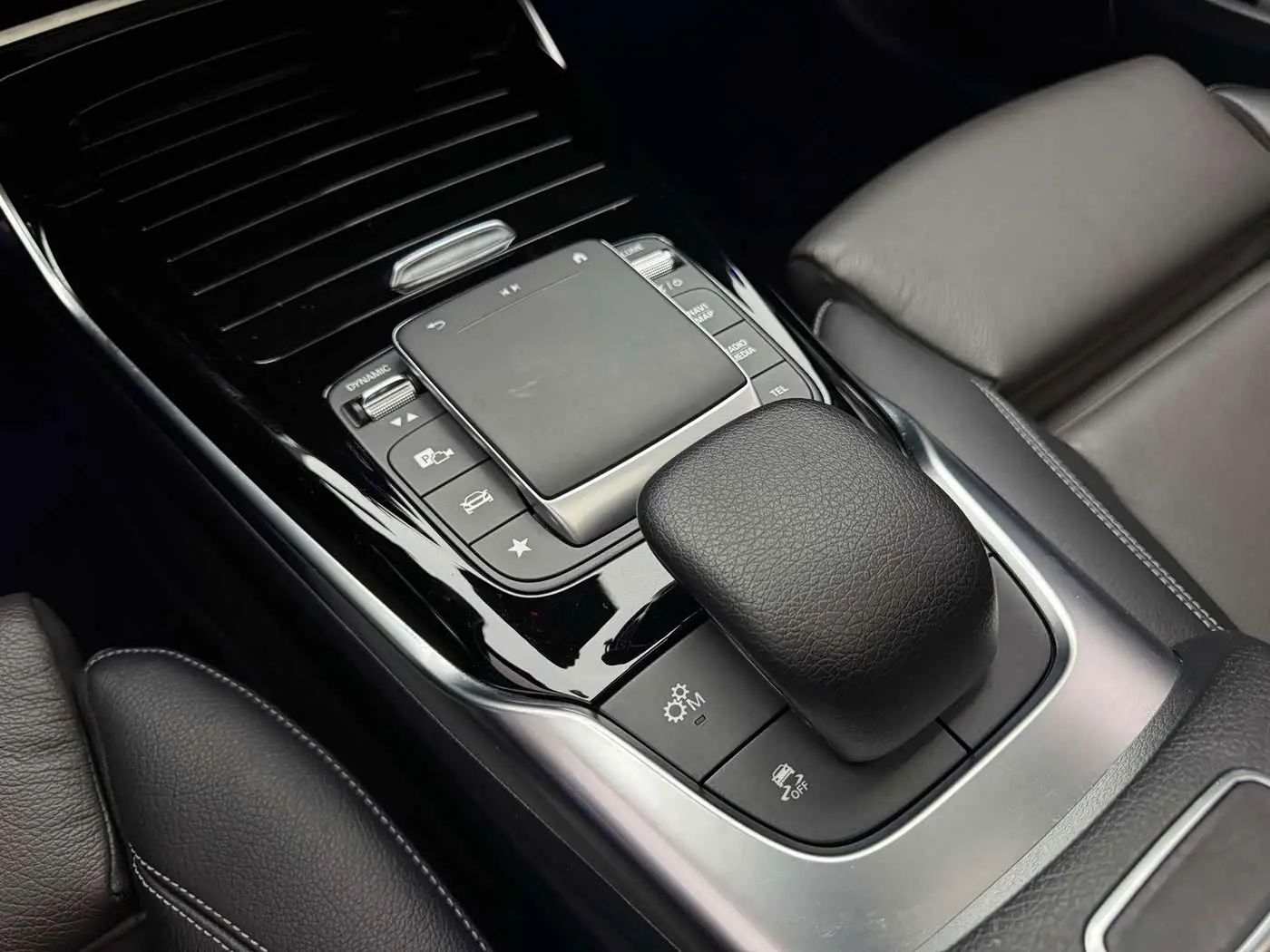 Mercedes-Benz A-Class AMG 2022 — Фото 13/15