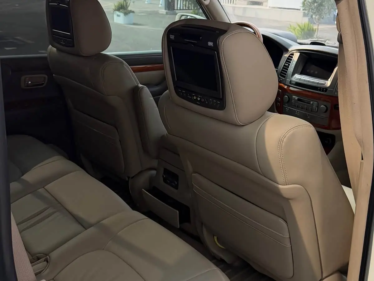 Lexus LX 2008 — Photo 14/14