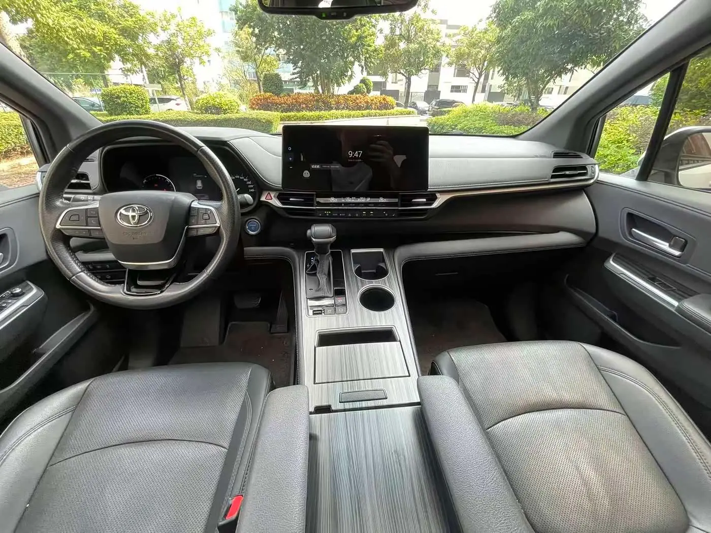 Toyota Sienna 2022 — Photo 4/11