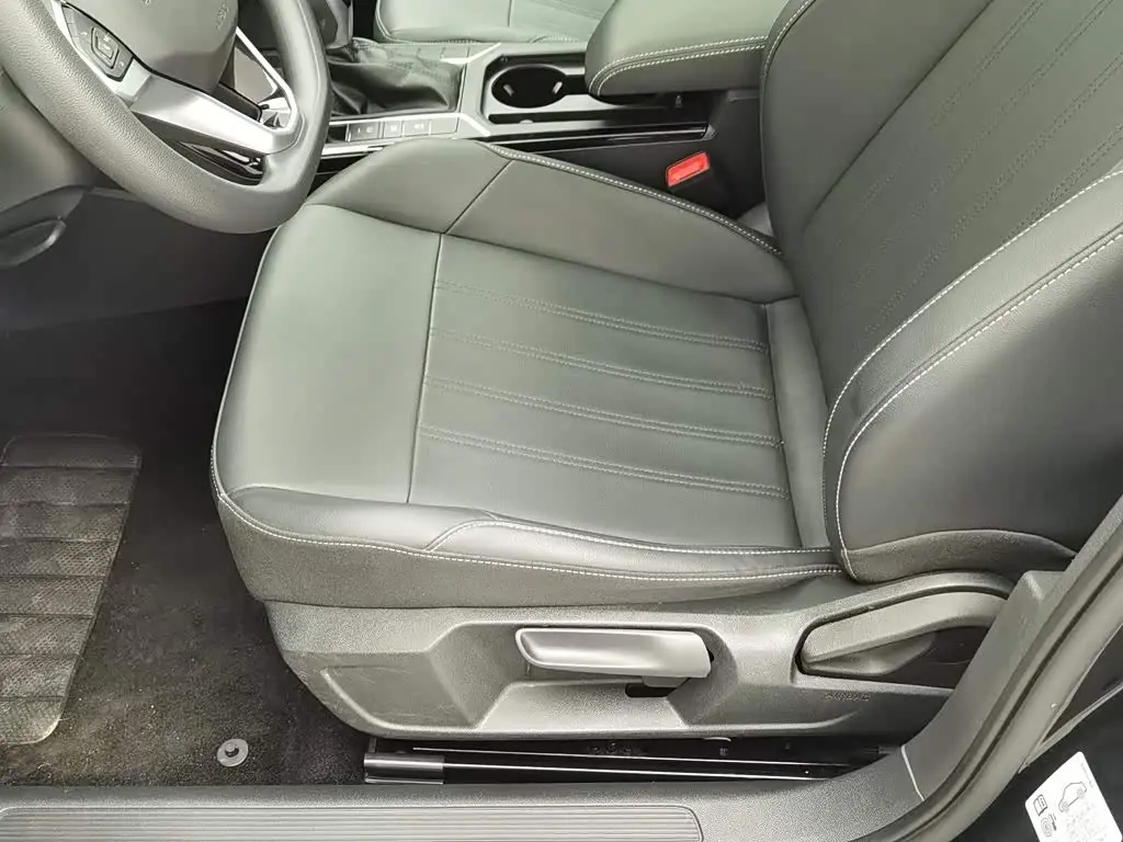 Volkswagen Passat 2025 — Photo 20/20