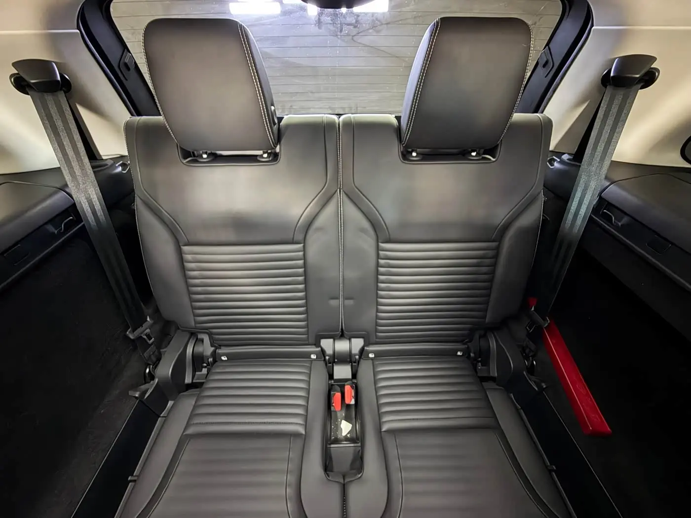 Land Rover Discovery 2022 — Photo 11/20