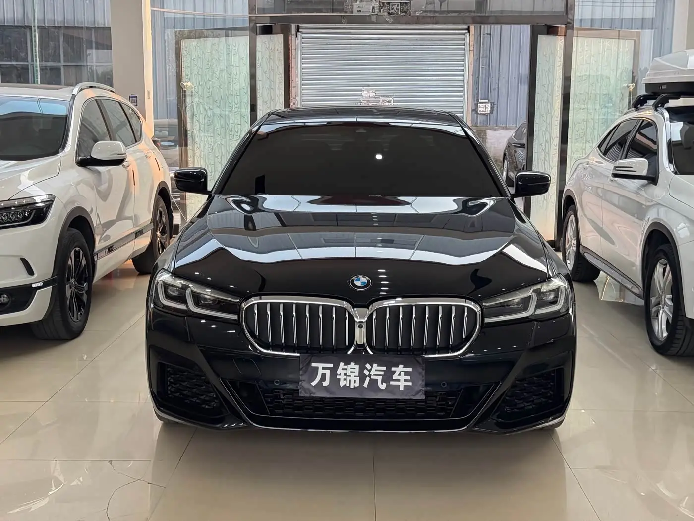 BMW 5 Series 2023 — Photo 2/12