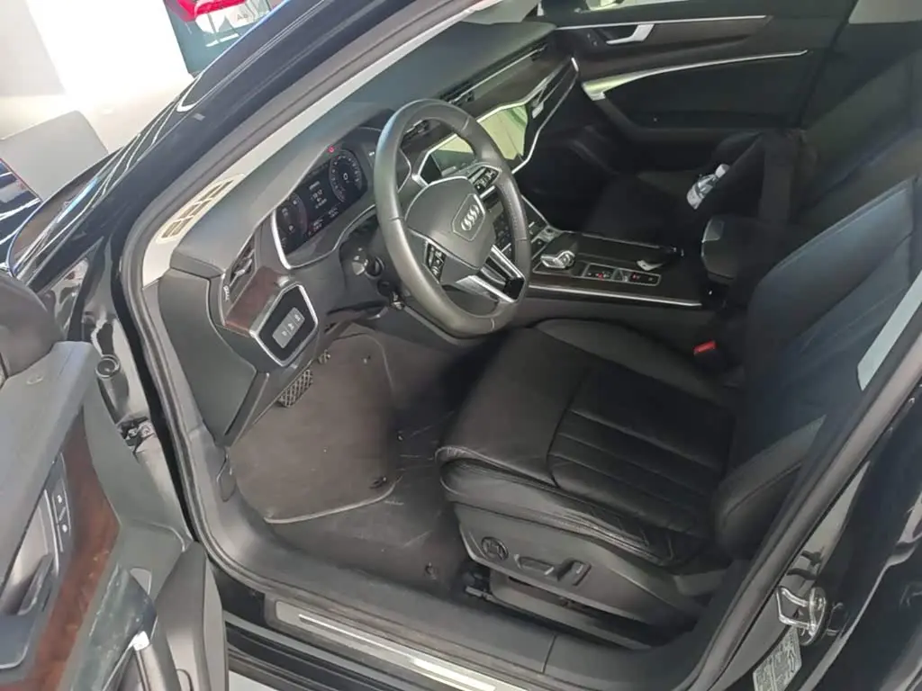 Audi A6L 2020 — Şəkil 14/19