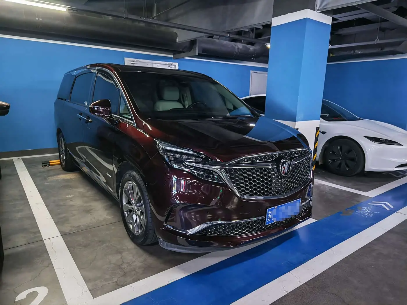 Buick GL8 2021 — Photo 3/10