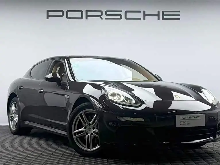 Porsche Panamera 2015 — Фото 1/12