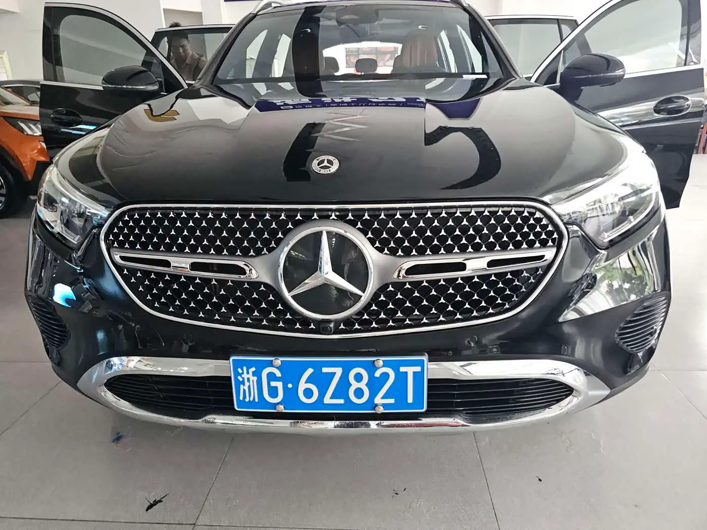 Mercedes-Benz GLC 2023 — Photo 2/16