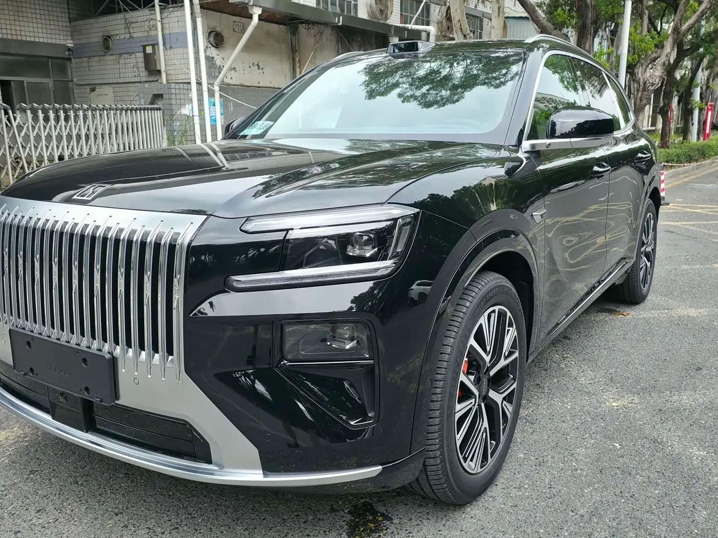 ZEEKR 8X 2026 — Photo 3/12