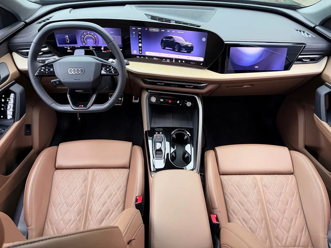 Audi Q5L 2025 — Photo 8/12