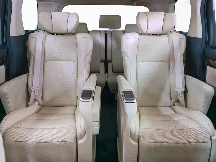 Toyota Alphard 2022 — Photo 12/15
