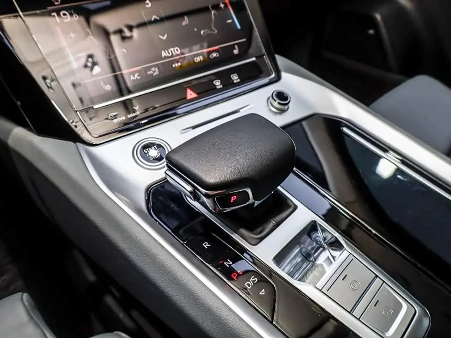 Audi Q6 2023 — Photo 18/20