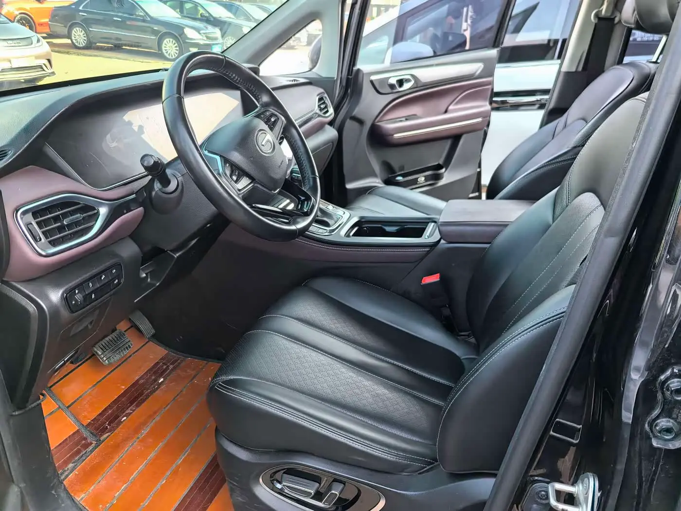 GAC Trumpchi Trumpchi M6 2022 — ფოტო 8/10