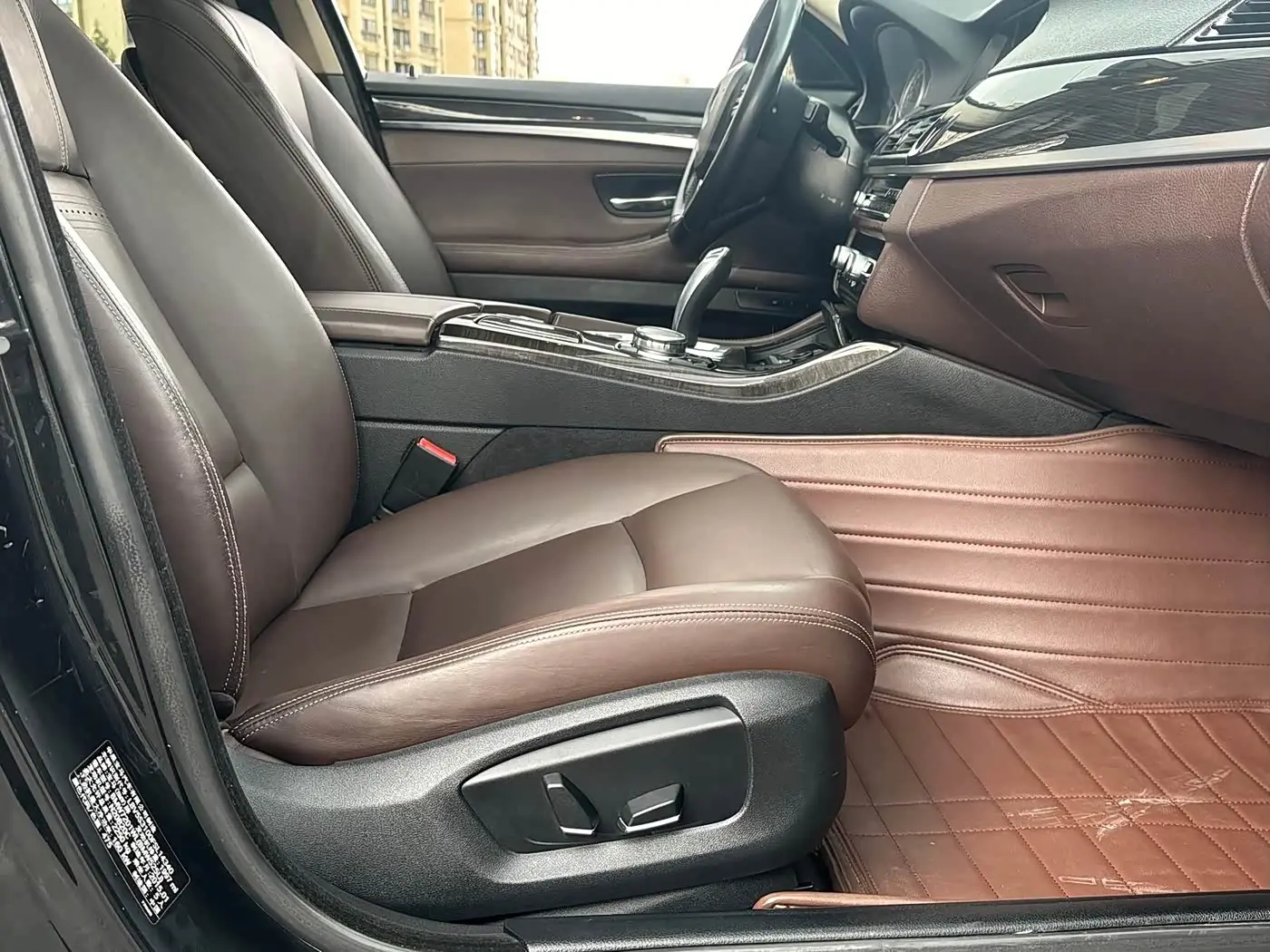 BMW 5 Series 2015 — Фото 7/16